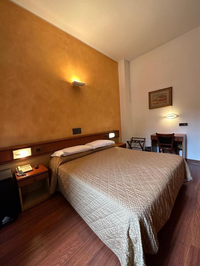 Hotel Aspromonte Milán Exteriér fotografie