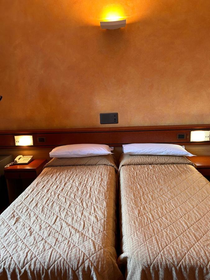 Hotel Aspromonte Milán Exteriér fotografie