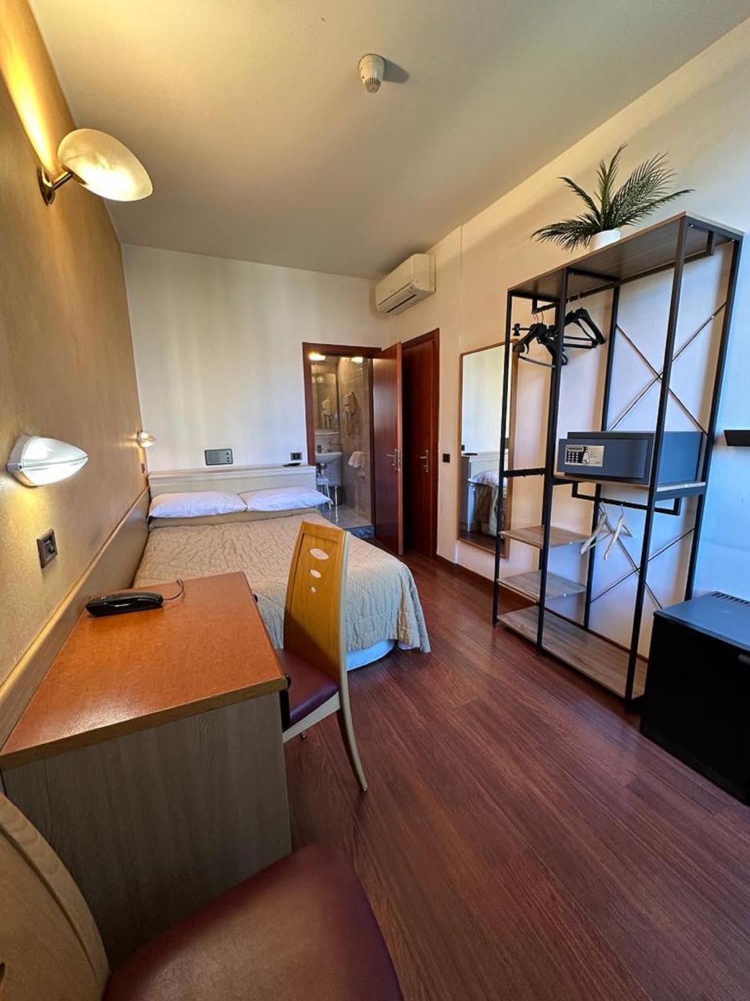 Hotel Aspromonte Milán Exteriér fotografie