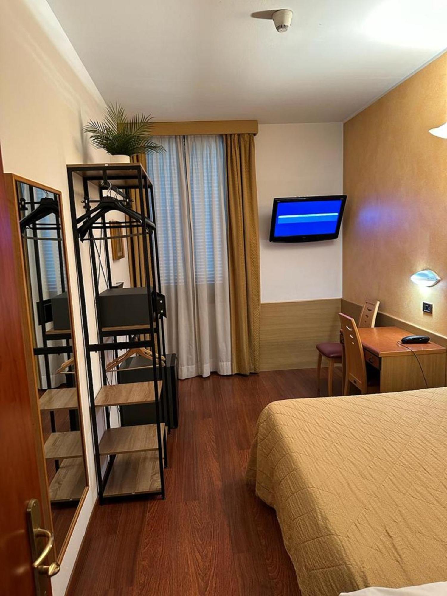 Hotel Aspromonte Milán Exteriér fotografie